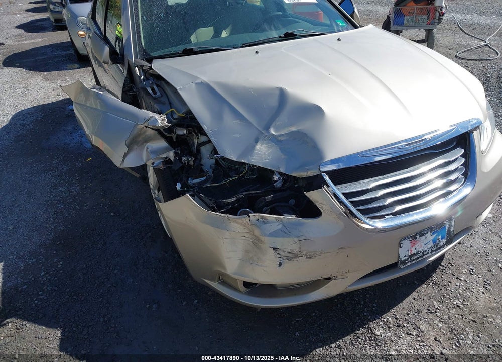 2014 CHRYSLER 200 VIN: 1C3CCBAB8EN206360