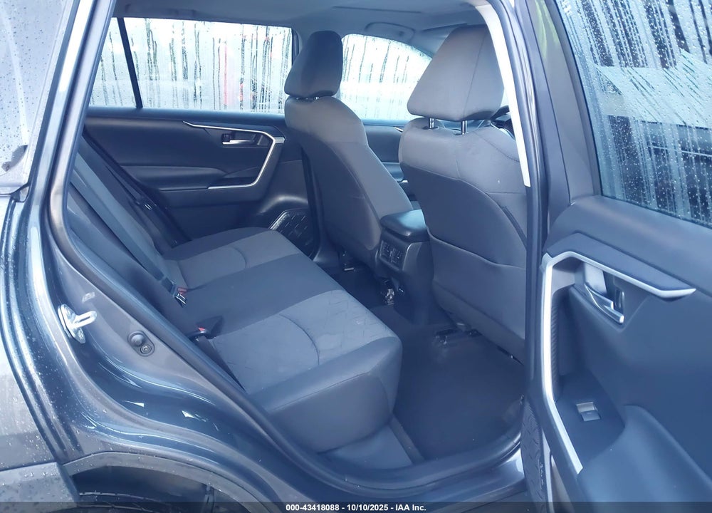 2022 TOYOTA RAV4 XLE VIN: 2T3W1RFV1NW214383