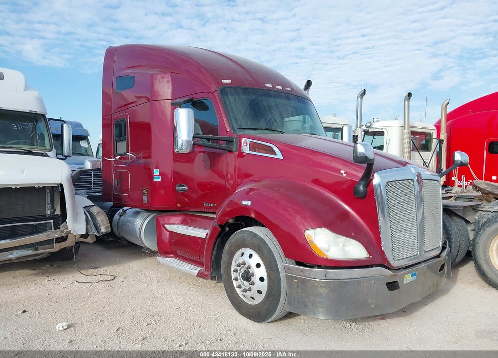2017 KENWORTH T680 VIN: 1XKYDP9X8HJ176532
