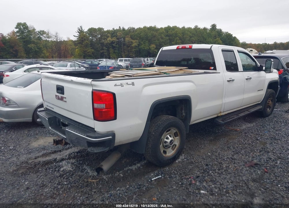 2015 GMC SIERRA 2500HD VIN: 1GT22XE8XFZ113744