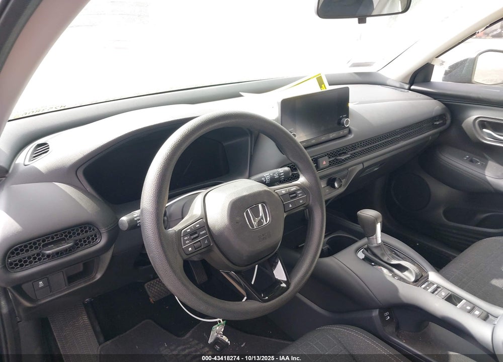 2025 HONDA HR-V 2WD LX VIN: 3CZRZ1H38SM754663