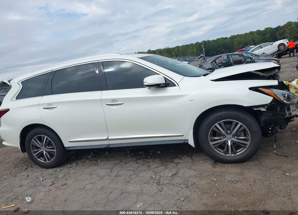 2017 INFINITI QX60 VIN: 5N1DL0MN8HC527370