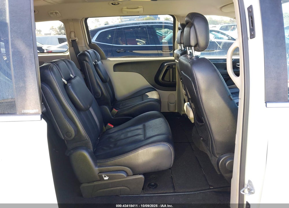 2014 CHRYSLER TOWN & COUNTRY TOURING VIN: 2C4RC1BG1ER124032
