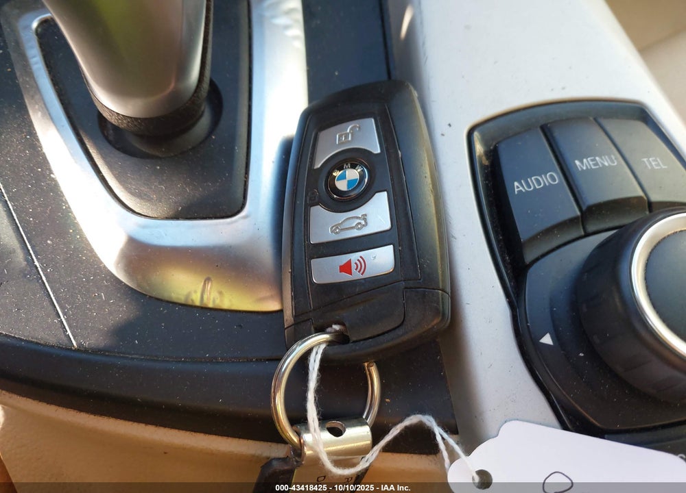 2016 BMW 3 SERIES VIN: WBA8A3C59GK551578
