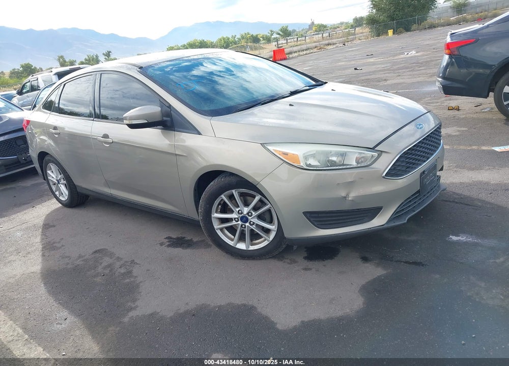 2015 FORD FOCUS SE VIN: 1FADP3F21FL294268