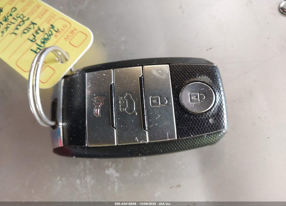2019 KIA SOUL EV VIN: KNDJX3AE3K7038103