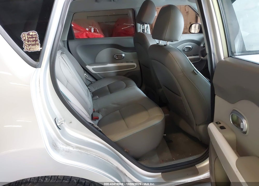 2019 KIA SOUL EV VIN: KNDJX3AE3K7038103