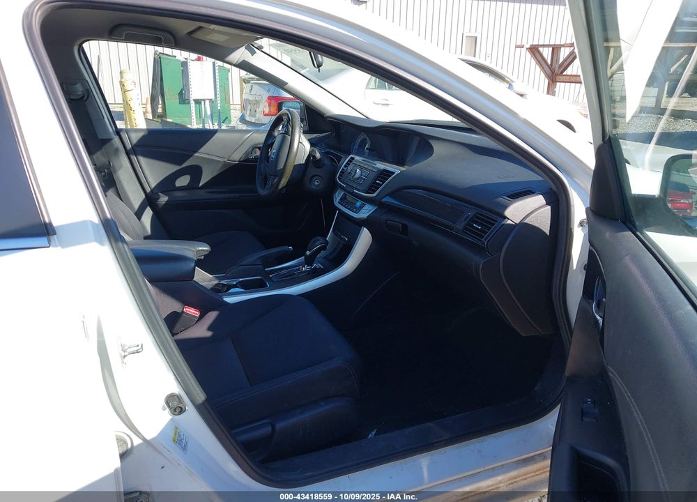 2015 HONDA ACCORD SPORT VIN: 1HGCR2F58FA232089