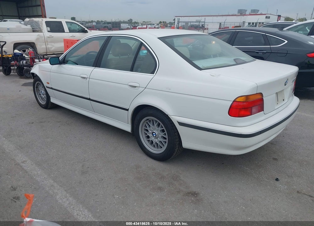 1999 BMW 528IA VIN: WBADM6337XBY28511