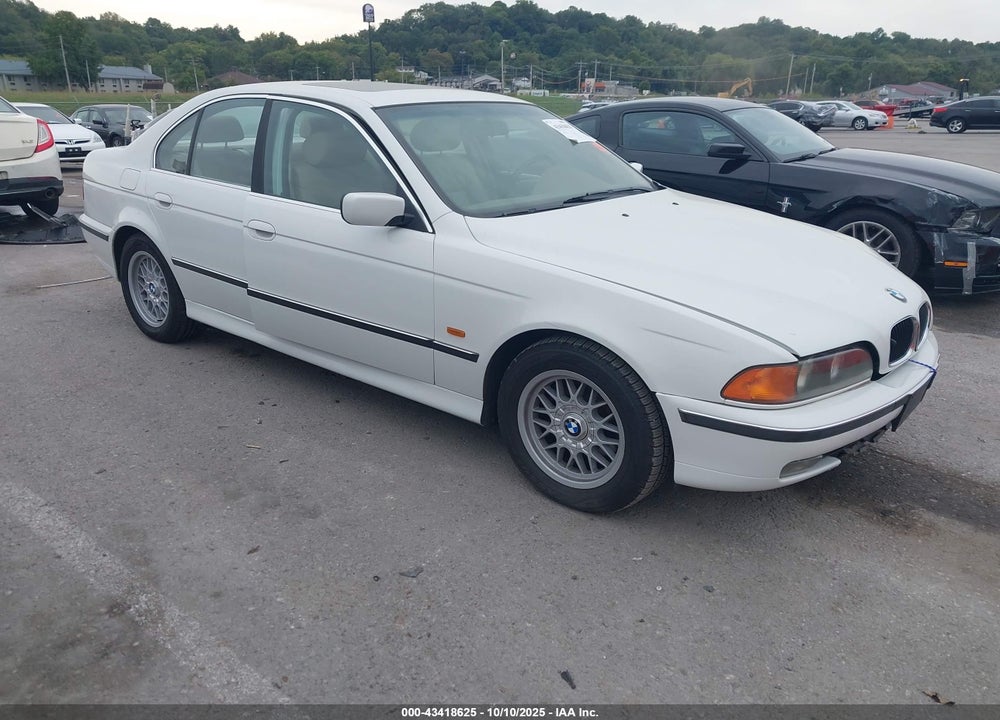 1999 BMW 528IA VIN: WBADM6337XBY28511