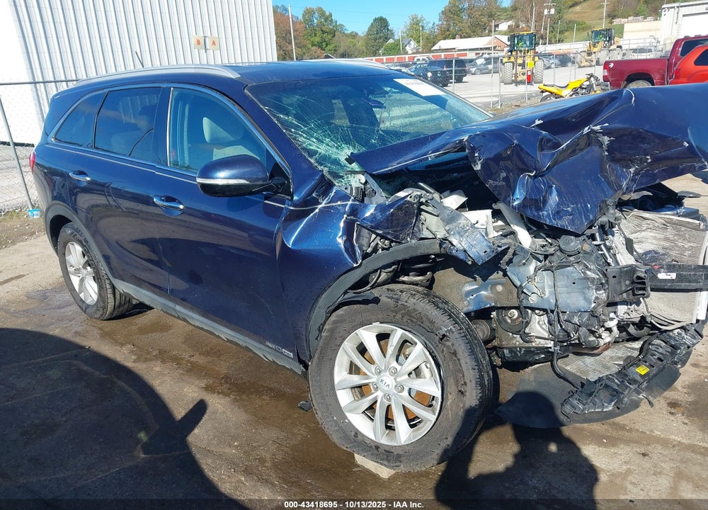2017 KIA SORENTO 3.3L LX VIN: 5XYPGDA50HG198502