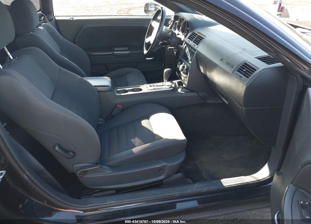 2010 DODGE CHALLENGER VIN: 2B3CJ5DT5AH139289