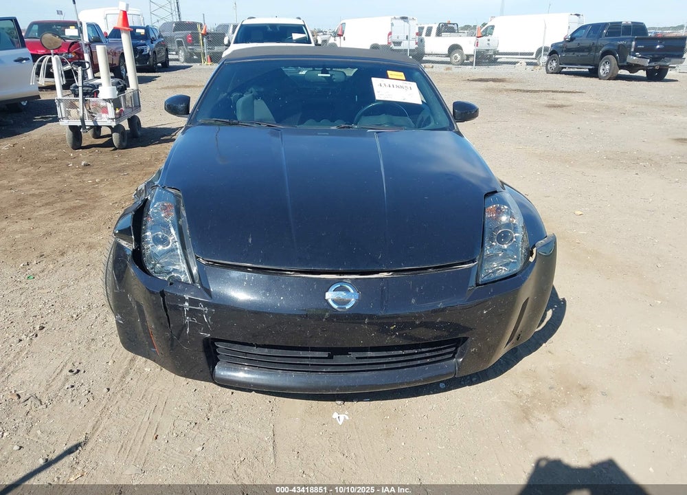 2005 NISSAN 350Z VIN: JN1AZ36AX5M758085