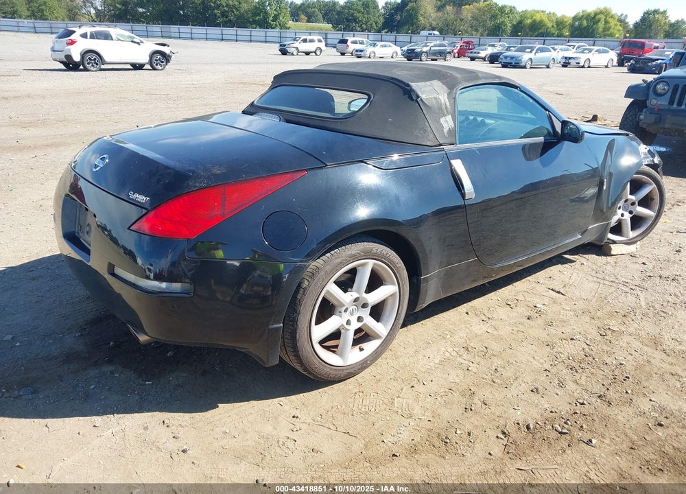 2005 NISSAN 350Z VIN: JN1AZ36AX5M758085