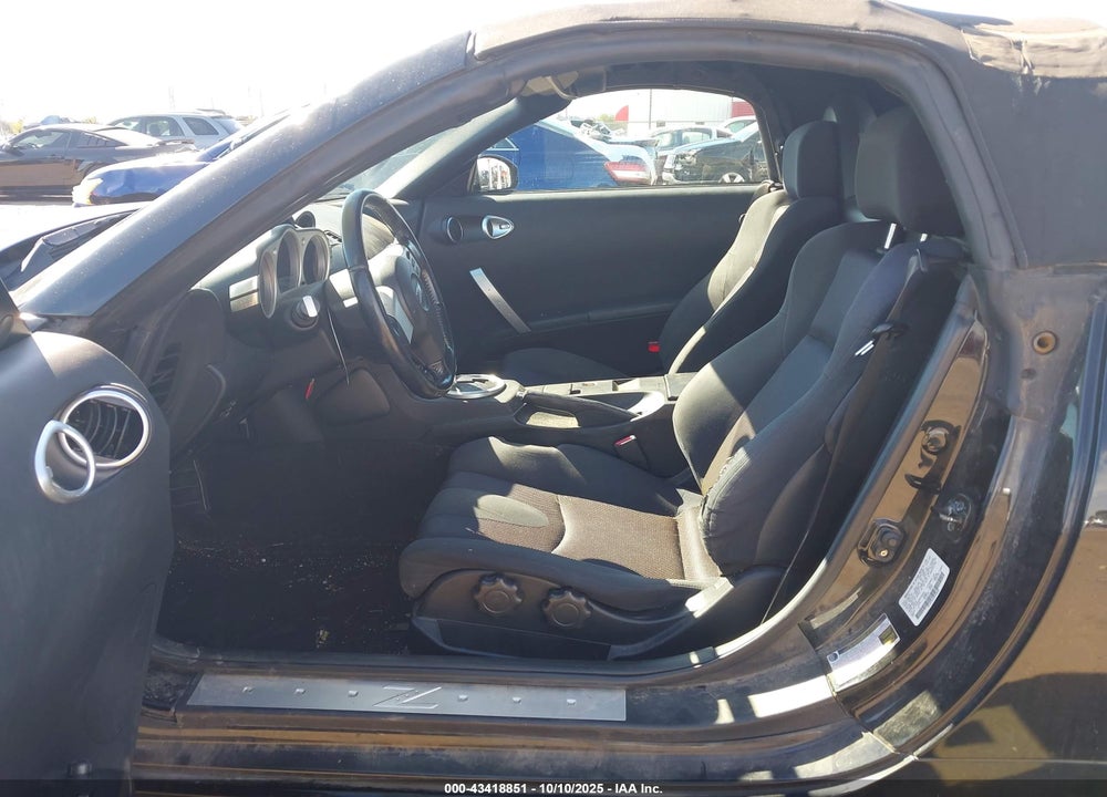 2005 NISSAN 350Z VIN: JN1AZ36AX5M758085