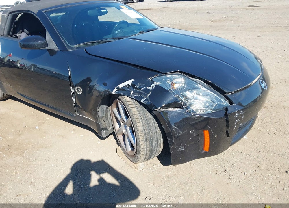 2005 NISSAN 350Z VIN: JN1AZ36AX5M758085