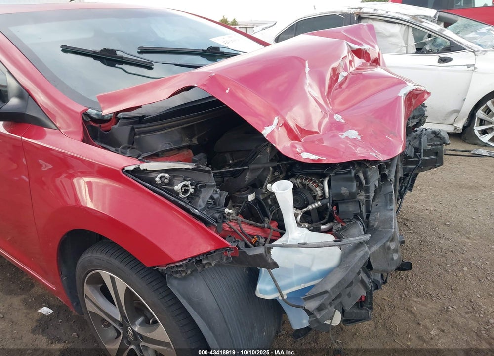 2014 HYUNDAI ELANTRA VIN: KMHDH6AH6EU026731