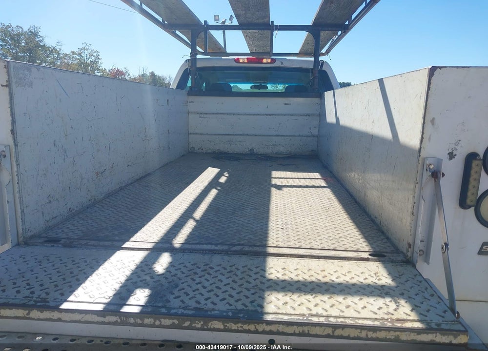 2013 CHEVROLET SILVERADO 3500HD WORK TRUCK VIN: 1GC4KZC82DF124100