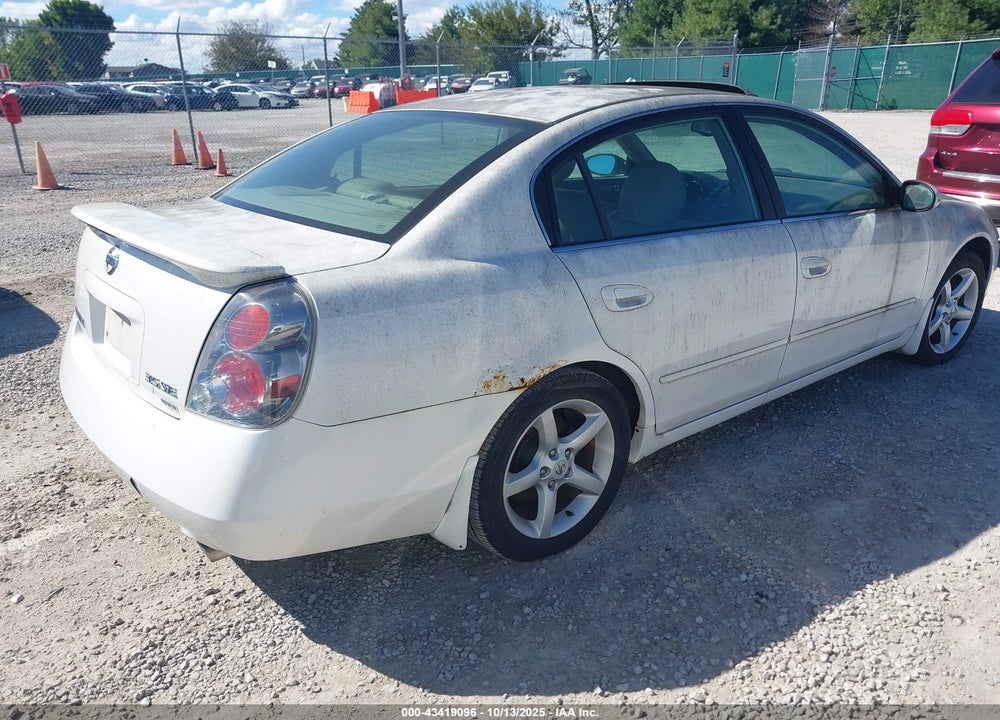 2005 NISSAN ALTIMA VIN: 1N4BL11E65N480562