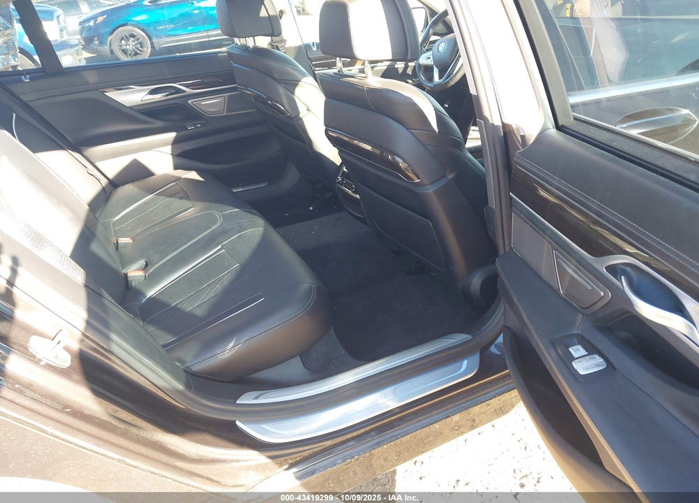 2016 BMW 750I XDRIVE VIN: WBA7F2C5XGG420203