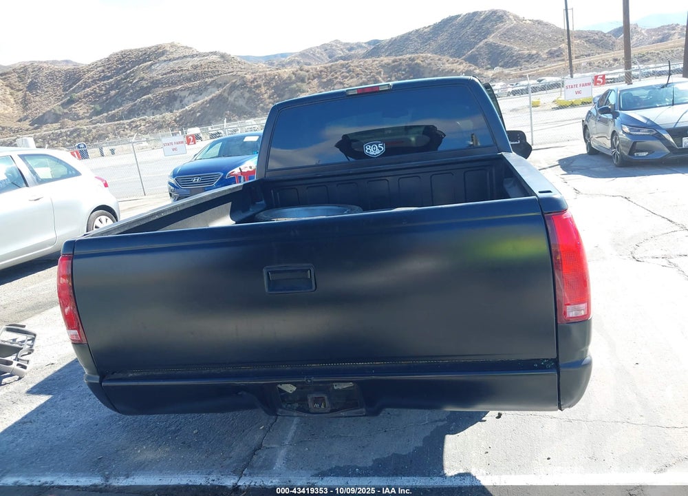 1998 CHEVROLET C1500 FLEETSIDE VIN: 2GCEC19R5W1223149