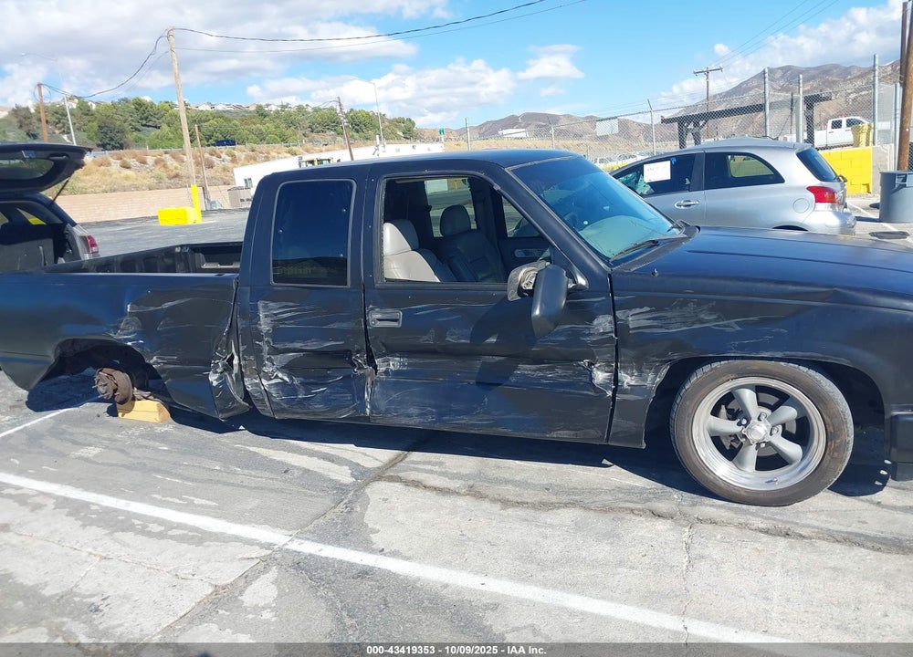 1998 CHEVROLET C1500 FLEETSIDE VIN: 2GCEC19R5W1223149