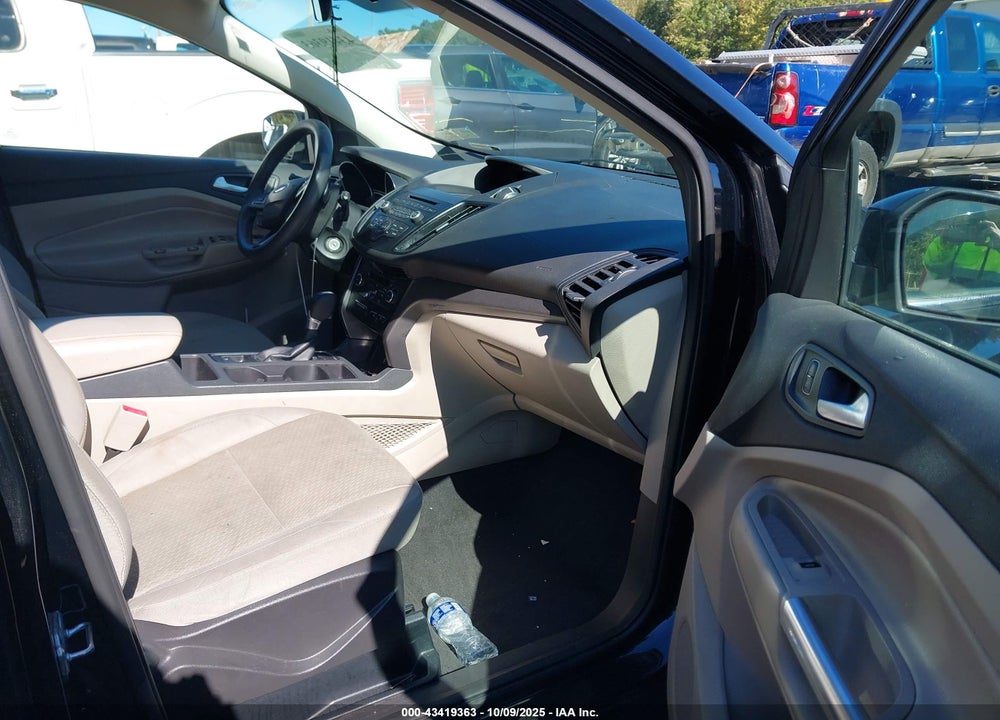 2017 FORD ESCAPE VIN: 1FMCU9G90HUB30712