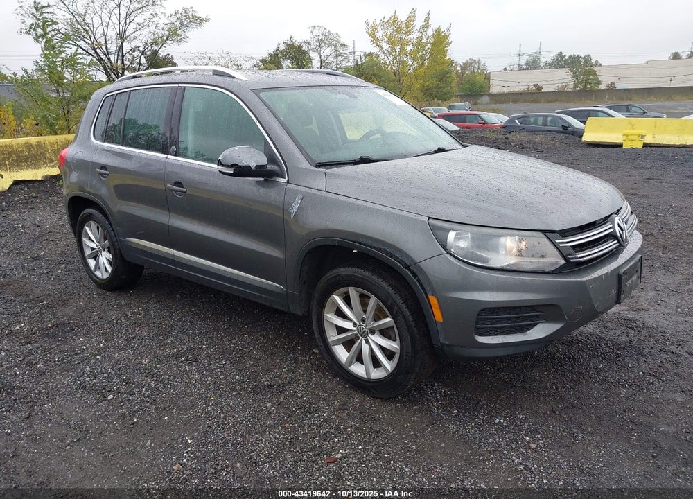 2017 VOLKSWAGEN TIGUAN 2.0T WOLFSBURG EDITION VIN: WVGSV7AX8HK011905