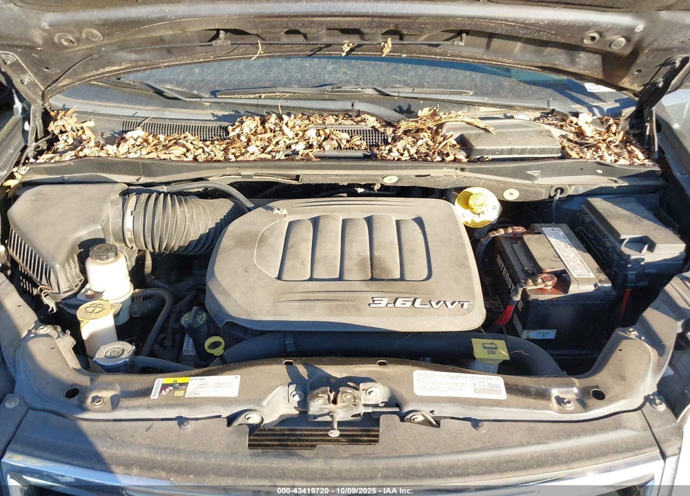2014 CHRYSLER TOWN & COUNTRY TOURING VIN: 2C4RC1BG8ER218800