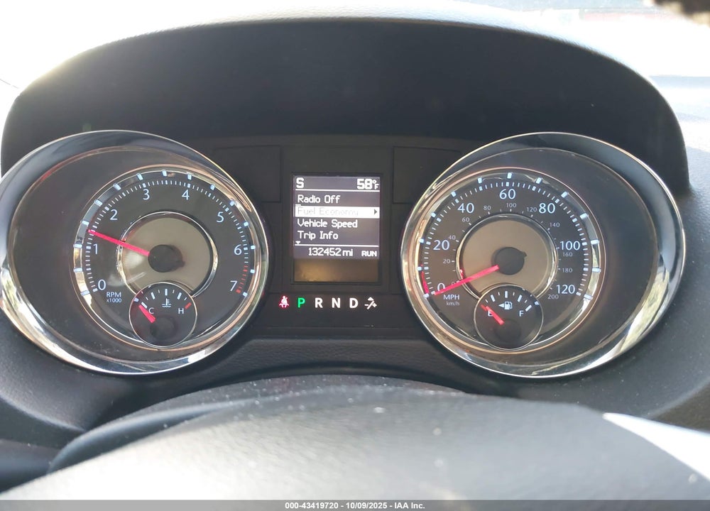 2014 CHRYSLER TOWN & COUNTRY TOURING VIN: 2C4RC1BG8ER218800