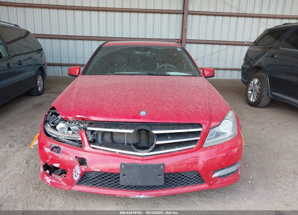2013 MERCEDES-BENZ C 300 SPORT 4MATIC VIN: WDDGF8AB9DR284120