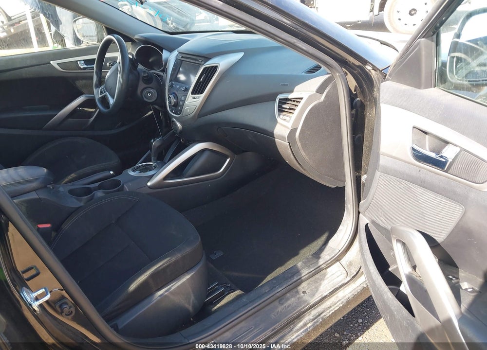 2016 HYUNDAI VELOSTER VIN: KMHTC6AD1GU292457