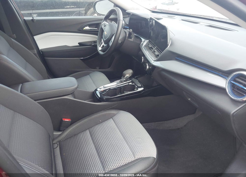 2025 CHEVROLET TRAX VIN: KL77LHEP2SC101937