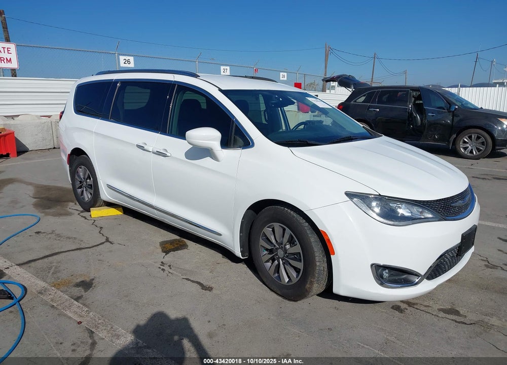 2019 CHRYSLER PACIFICA TOURING L PLUS VIN: 2C4RC1EG6KR597917