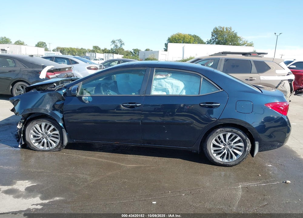 2019 TOYOTA COROLLA XLE VIN: 2T1BURHE0KC207658