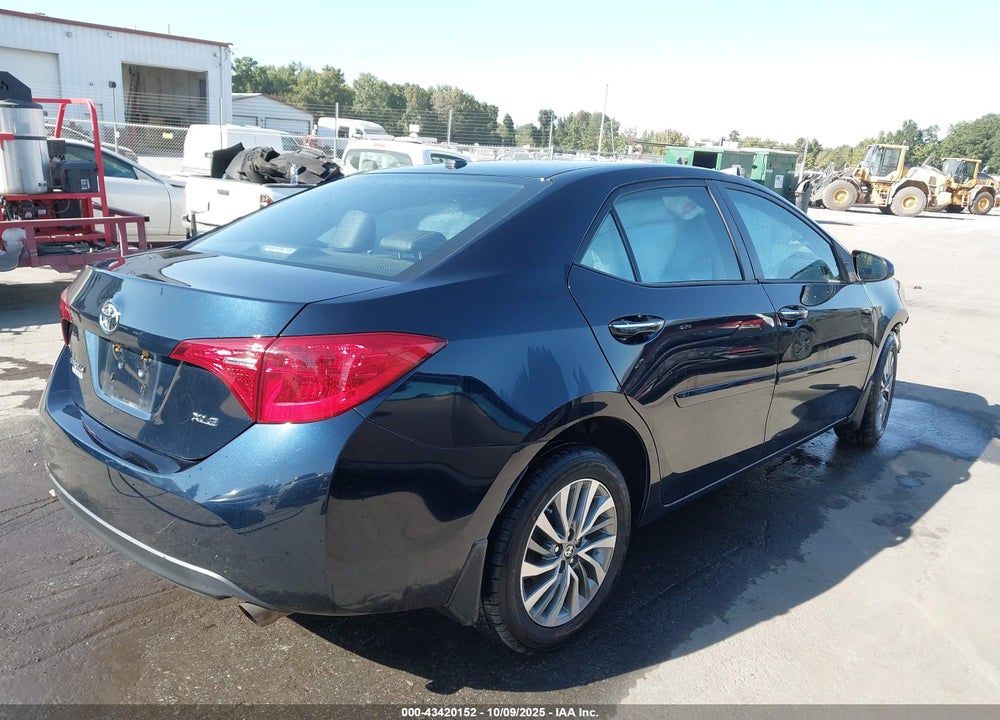2019 TOYOTA COROLLA XLE VIN: 2T1BURHE0KC207658