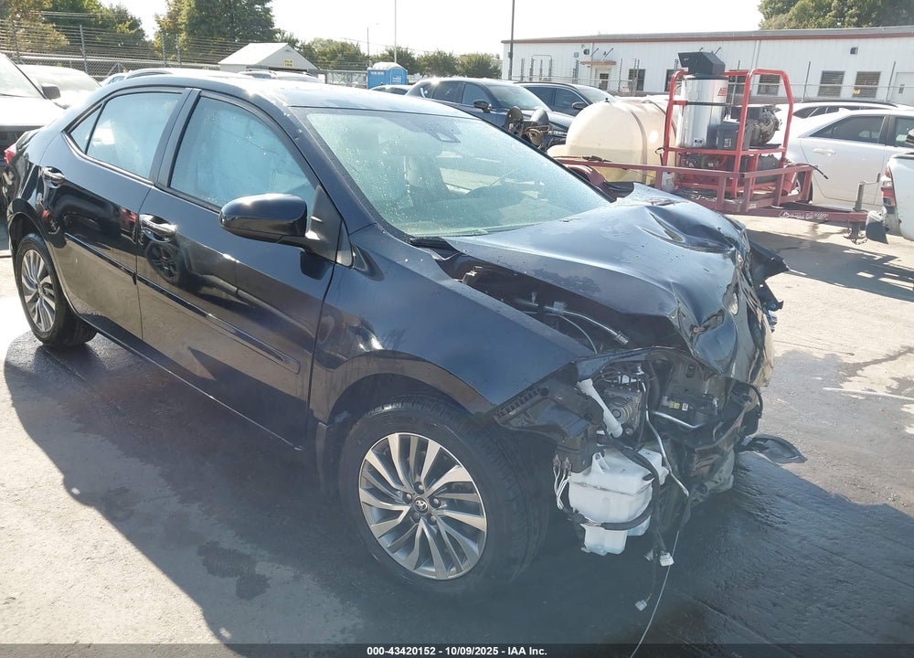 2019 TOYOTA COROLLA XLE VIN: 2T1BURHE0KC207658