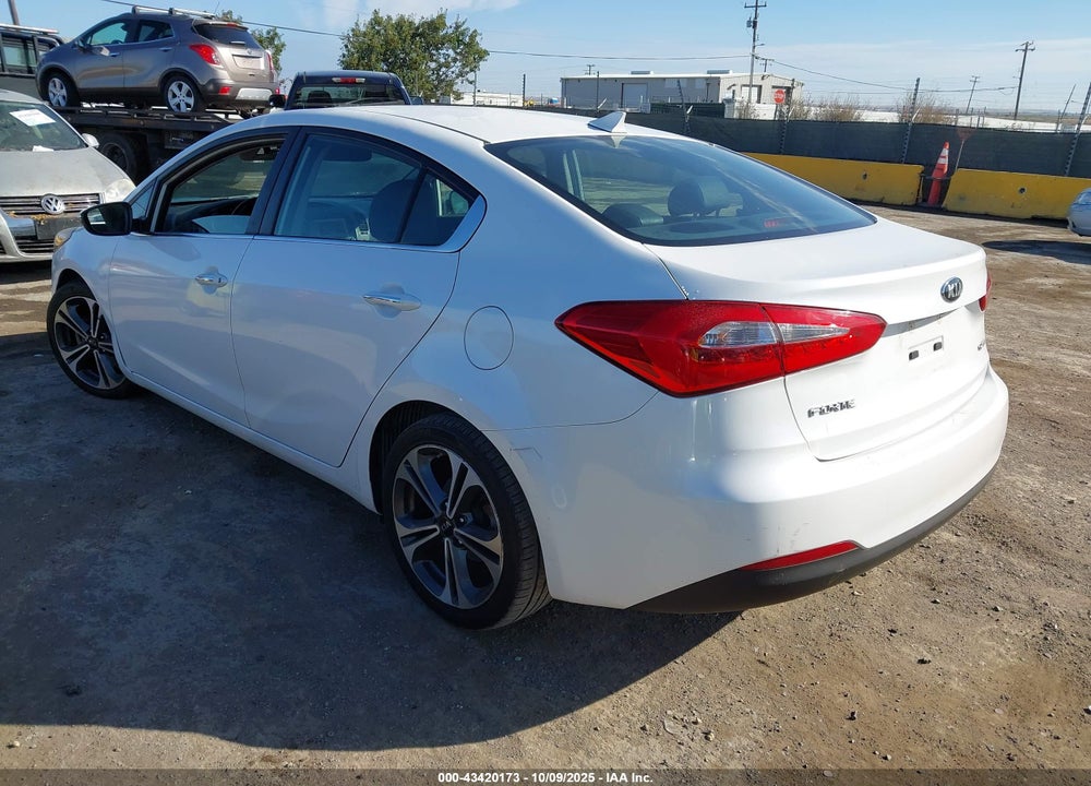 2016 KIA FORTE VIN: KNAFZ4A81G5463576