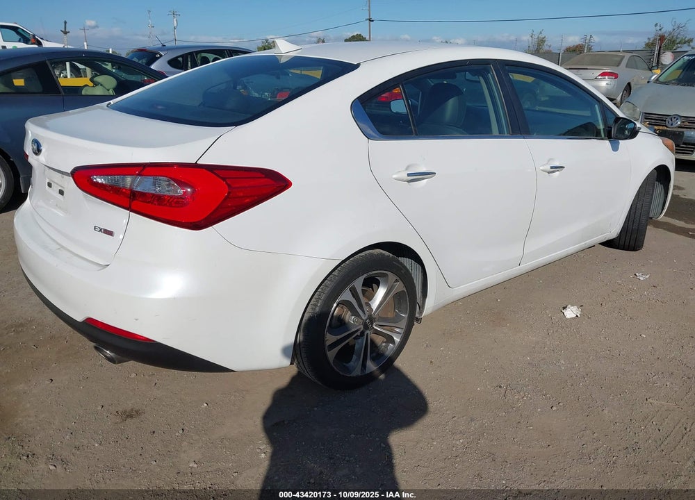2016 KIA FORTE VIN: KNAFZ4A81G5463576