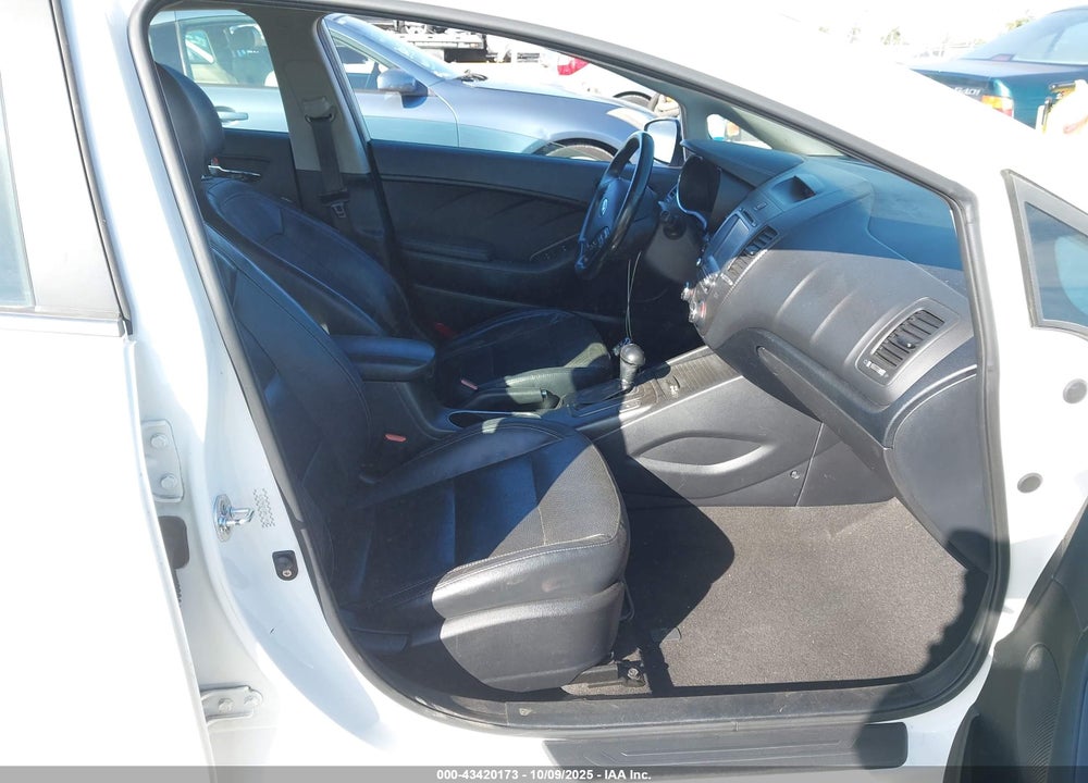 2016 KIA FORTE VIN: KNAFZ4A81G5463576