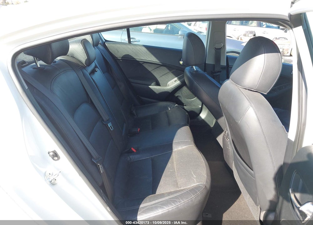 2016 KIA FORTE VIN: KNAFZ4A81G5463576