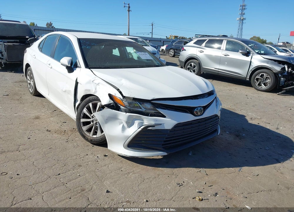 2022 TOYOTA CAMRY LE VIN: 4T1C11AK6NU666162