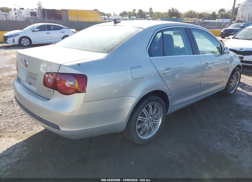 2010 VOLKSWAGEN JETTA VIN: 3VWRL7AJ6AM181583