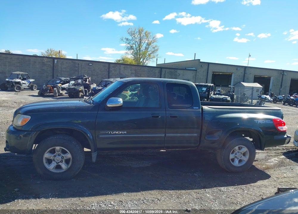 2005 TOYOTA TUNDRA SR5 V8 VIN: 5TBBT44185S466413