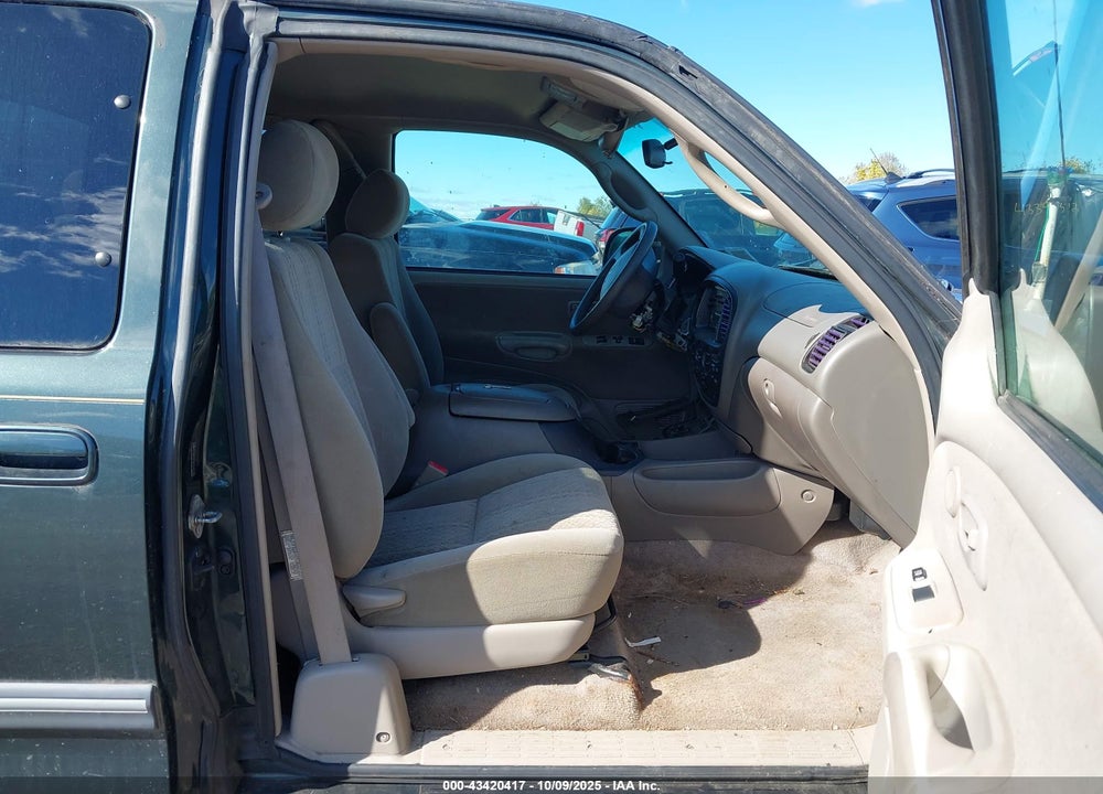 2005 TOYOTA TUNDRA SR5 V8 VIN: 5TBBT44185S466413