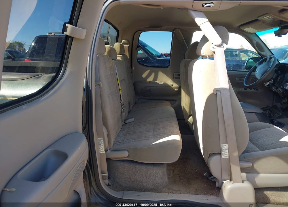 2005 TOYOTA TUNDRA SR5 V8 VIN: 5TBBT44185S466413