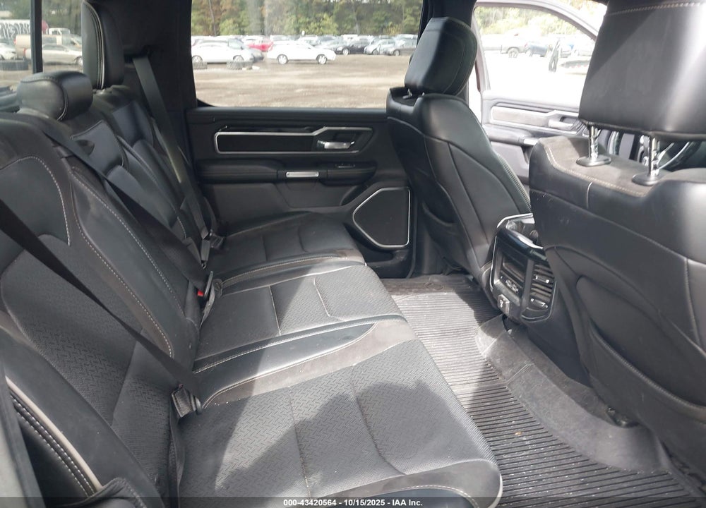 2019 RAM 1500 LAIE  4X4 6'4 BOX VIN: 1C6SRFRT0KN832546