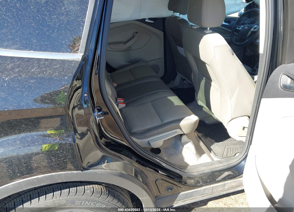 2016 FORD ESCAPE SE VIN: 1FMCU0G77GUA67827