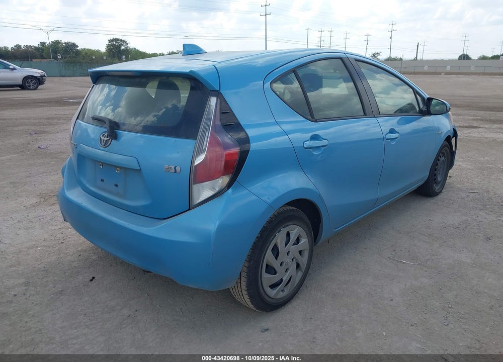 2015 TOYOTA PRIUS C VIN: JTDKDTB3XF1106433