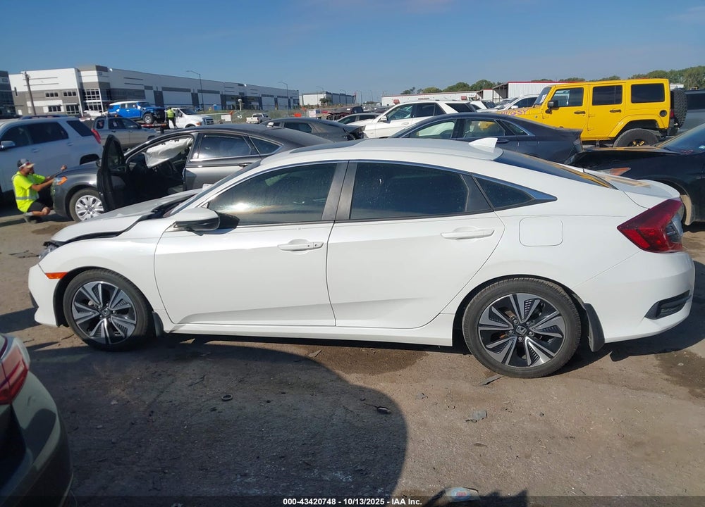2018 HONDA CIVIC VIN: JHMFC1F8XJX013706